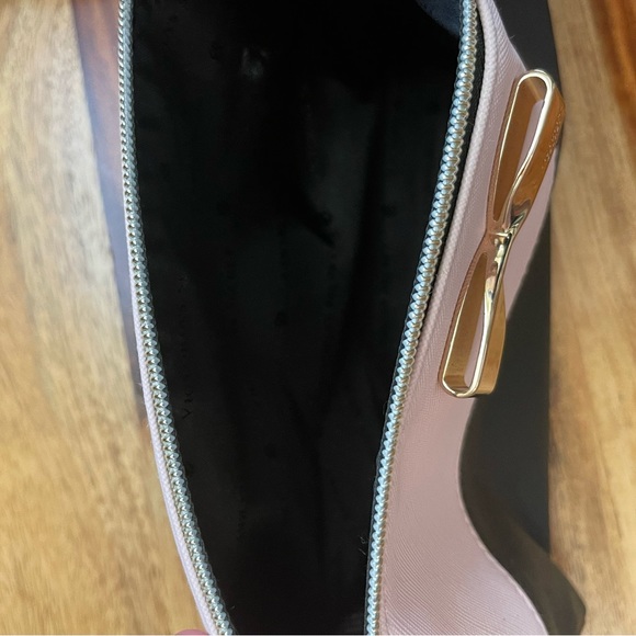 Victoria Secret Pouch - Picture 2 of 3